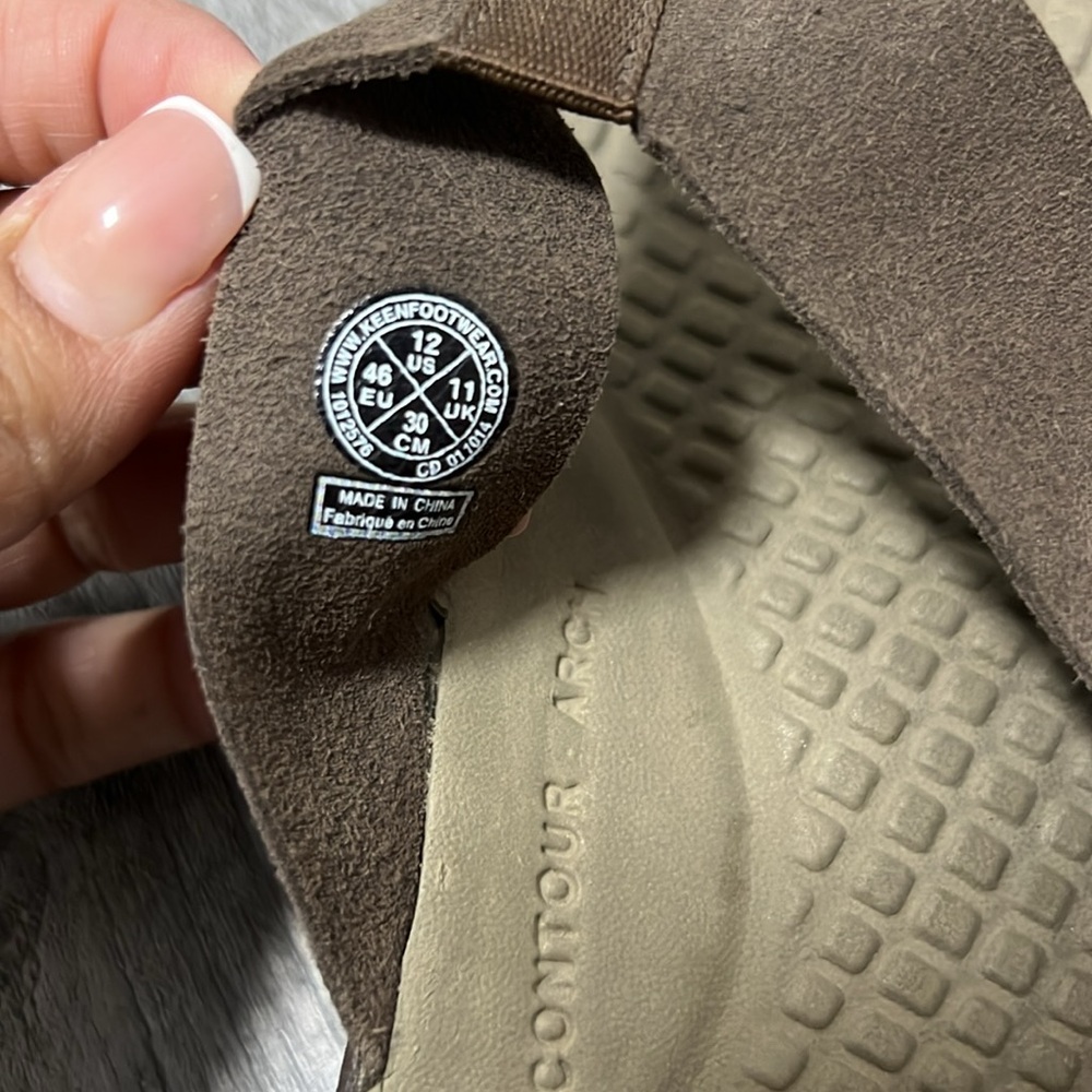 KEEN Men’s Kona Flip flop Sandals / contour arch /brown / Size 12 - Picture 7 of 13